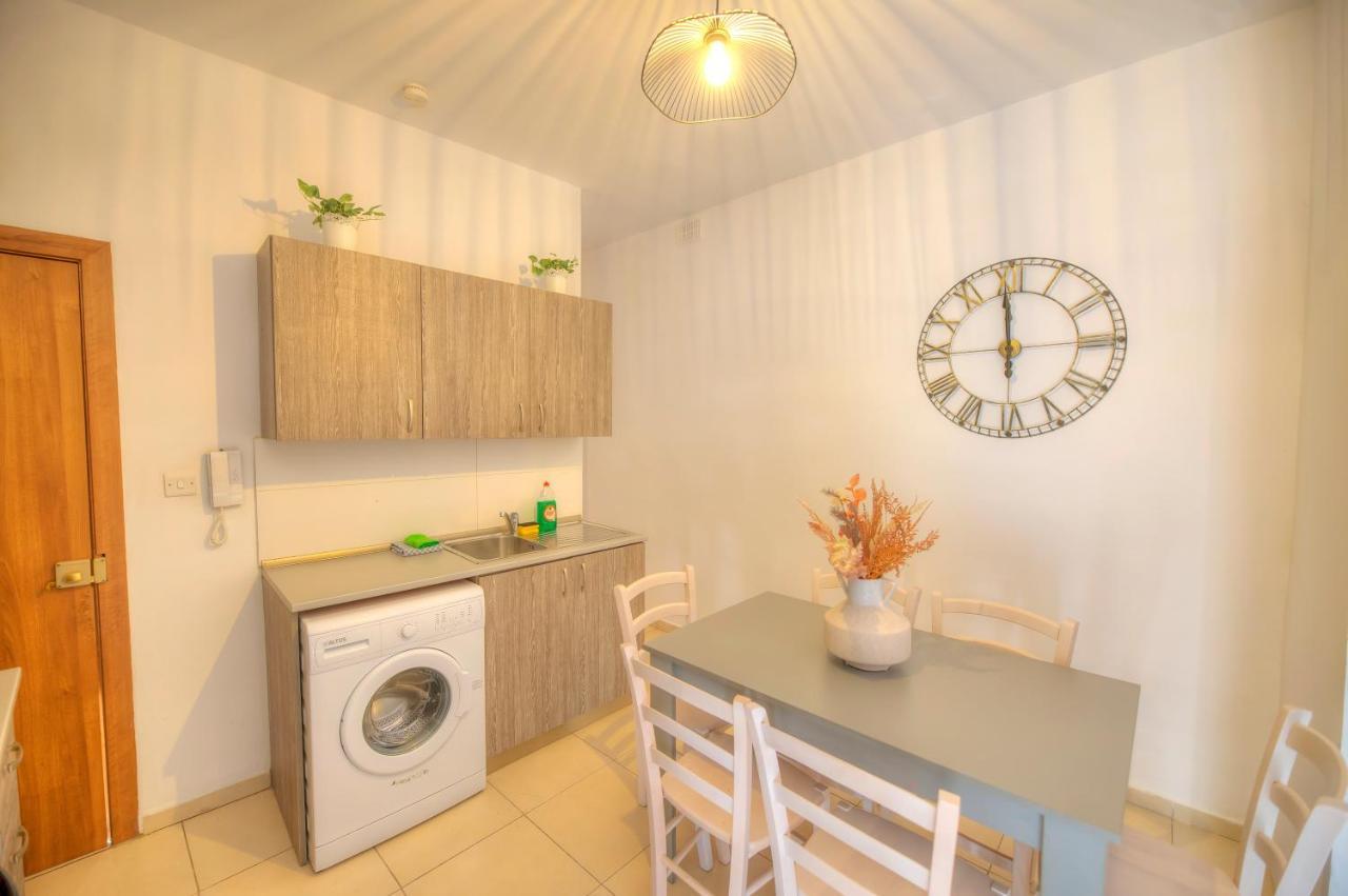 2Bedroom With Large Terrace In Paceville Jpor1-1 San Ġiljan Kültér fotó