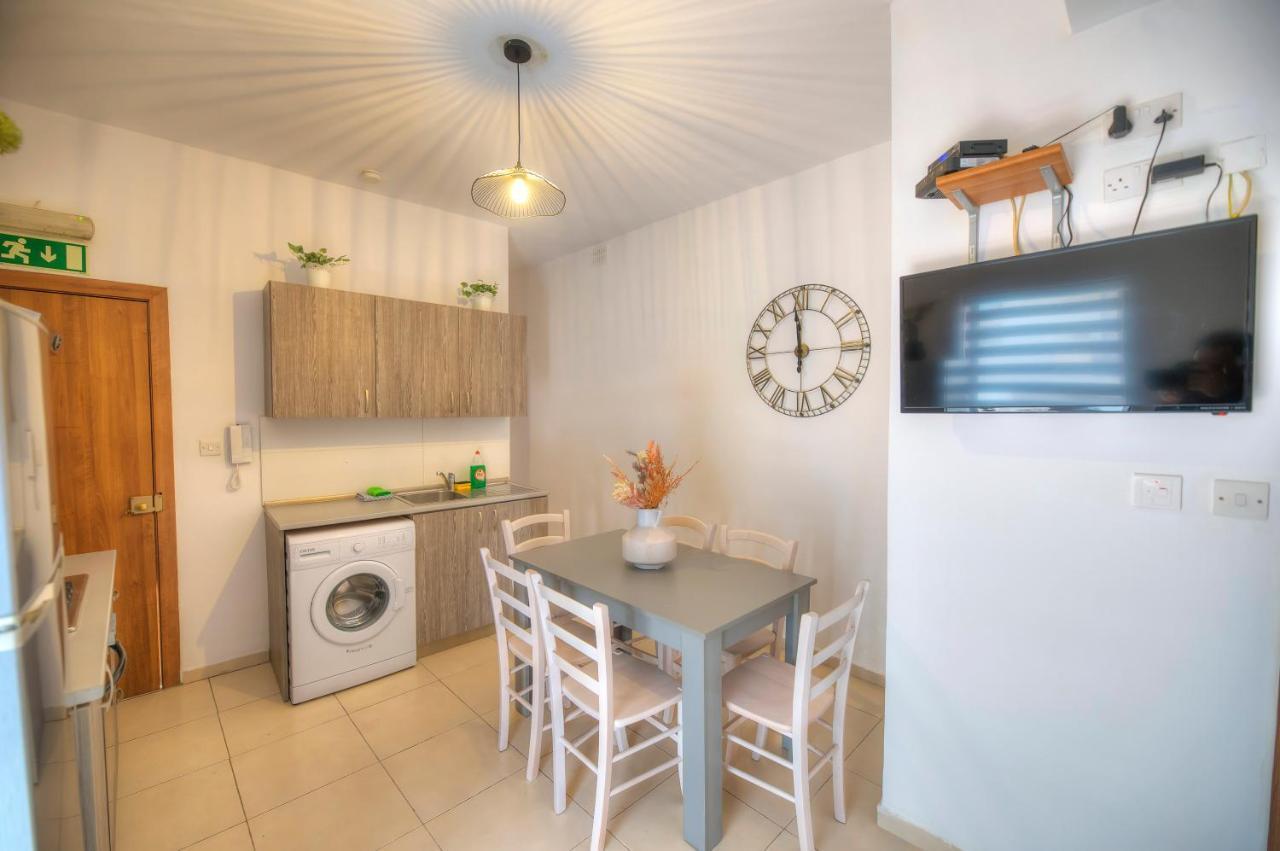 2Bedroom With Large Terrace In Paceville Jpor1-1 San Ġiljan Kültér fotó